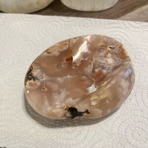 Elegant Flower Agate Stone Accent Bowl Plate